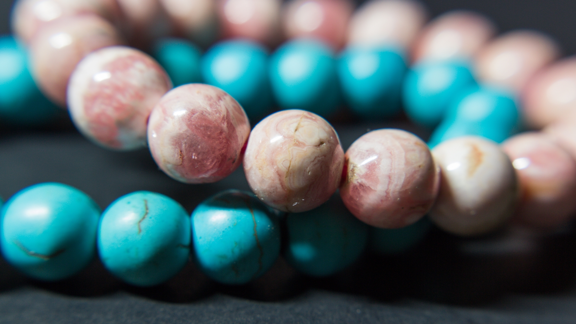 富士宮市の鉱石専門店 鉱石のすみかのローズクォーツ原石